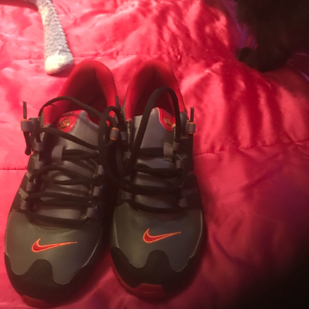 Youth Nike Shox